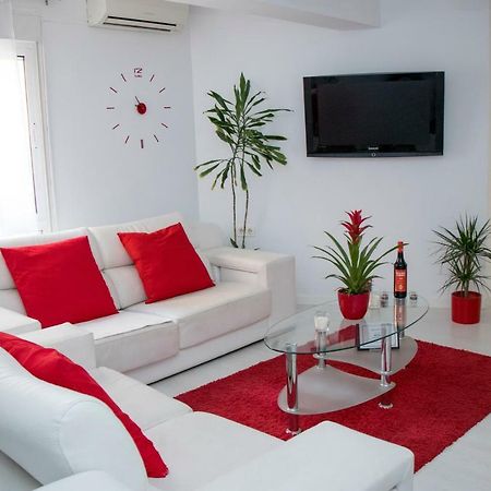 Apartamento E&R Malaga Centro- Parking Gratis Dış mekan fotoğraf