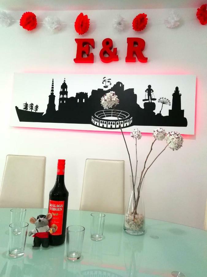 Apartamento E&R Malaga Centro- Parking Gratis Dış mekan fotoğraf